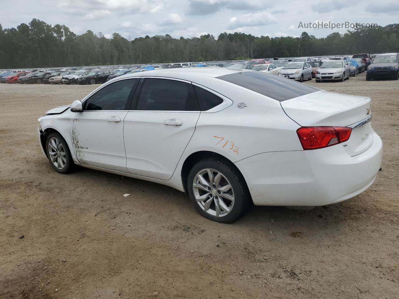 2017 Chevrolet Impala Lt White vin: 1G1105S30HU189917