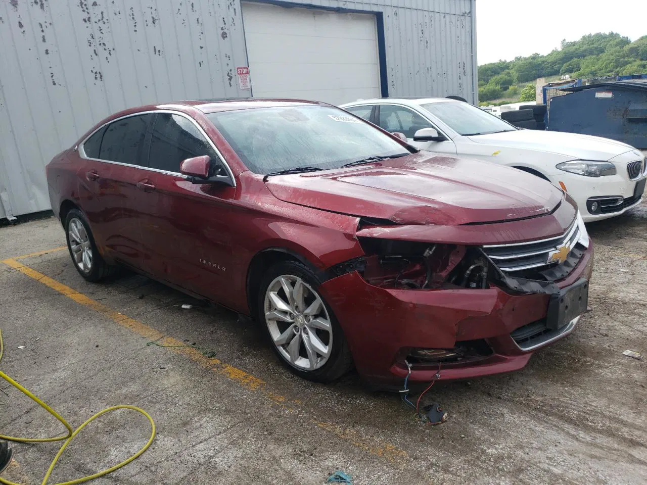 2017 Chevrolet Impala Lt Red vin: 1G1105S36HU118009