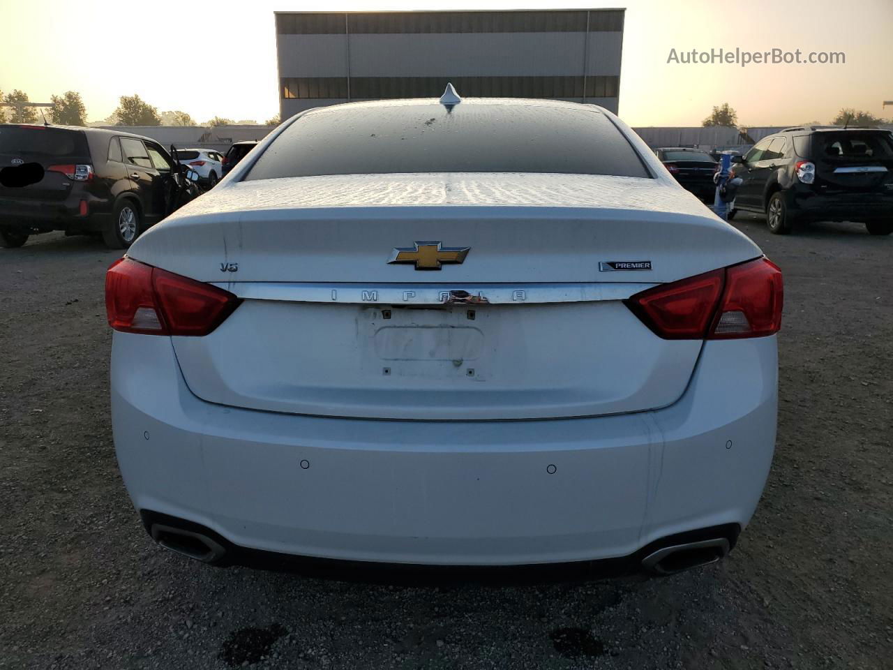 2017 Chevrolet Impala Premier Белый vin: 1G1145S34HU206268