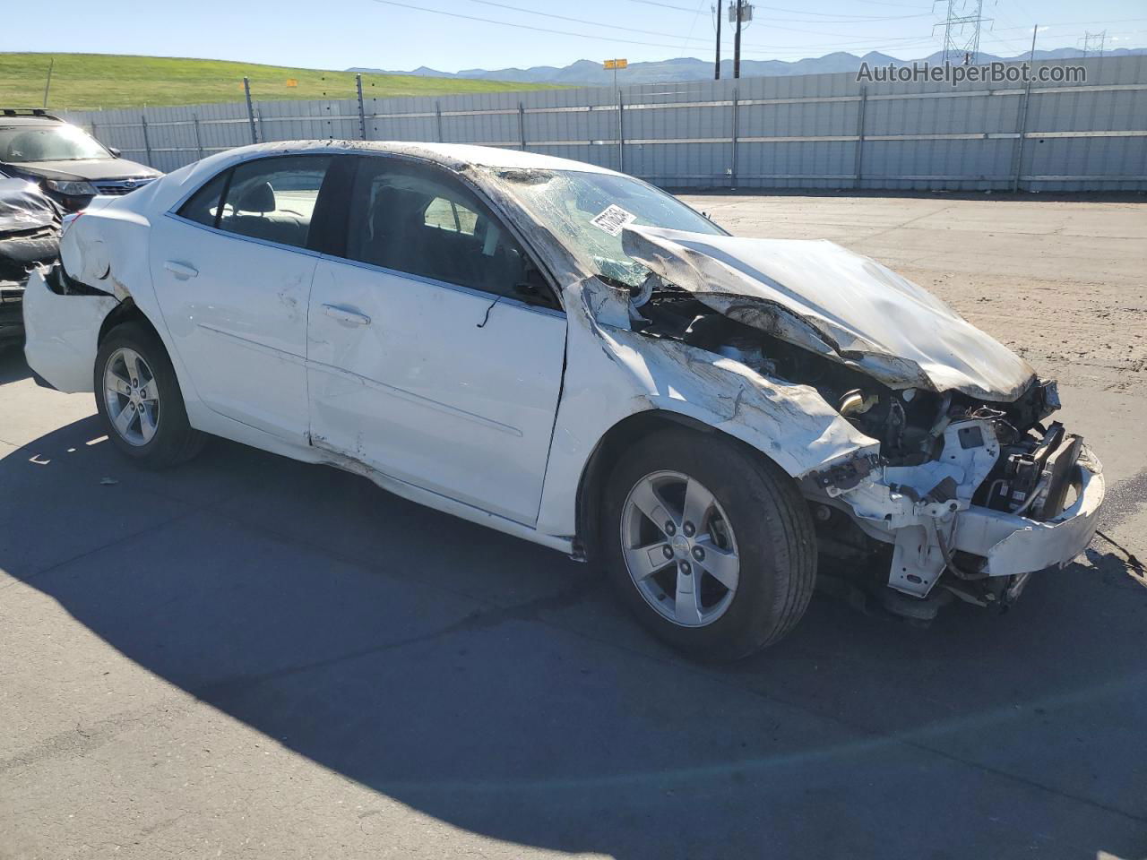 2015 Chevrolet Malibu Ls White vin: 1G11B5SL3FF117086