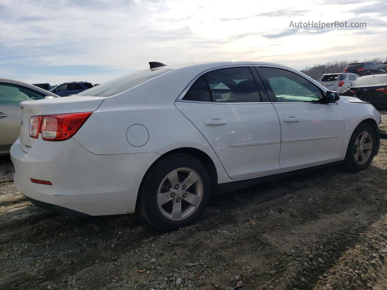 2015 Chevrolet Malibu Ls White vin: 1G11B5SL3FF153960