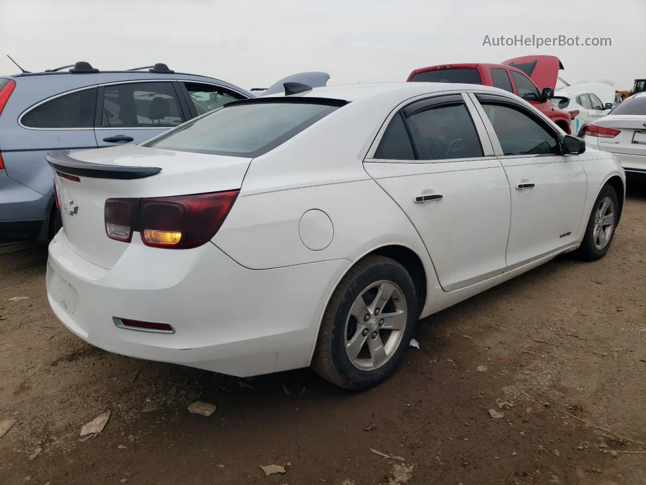 2015 Chevrolet Malibu Ls White vin: 1G11B5SL3FU119948