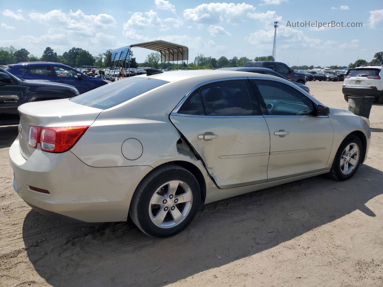 2015 Chevrolet Malibu Ls Gold vin: 1G11B5SL4FF217150