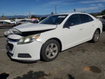 2015 Chevrolet Malibu Ls Белый vin: 1G11B5SL6FU118275