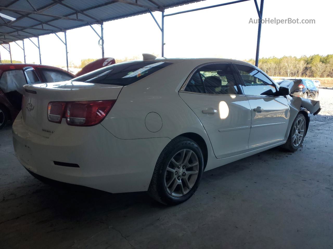 2015 Chevrolet Malibu 1lt Белый vin: 1G11C5SL0FU124814