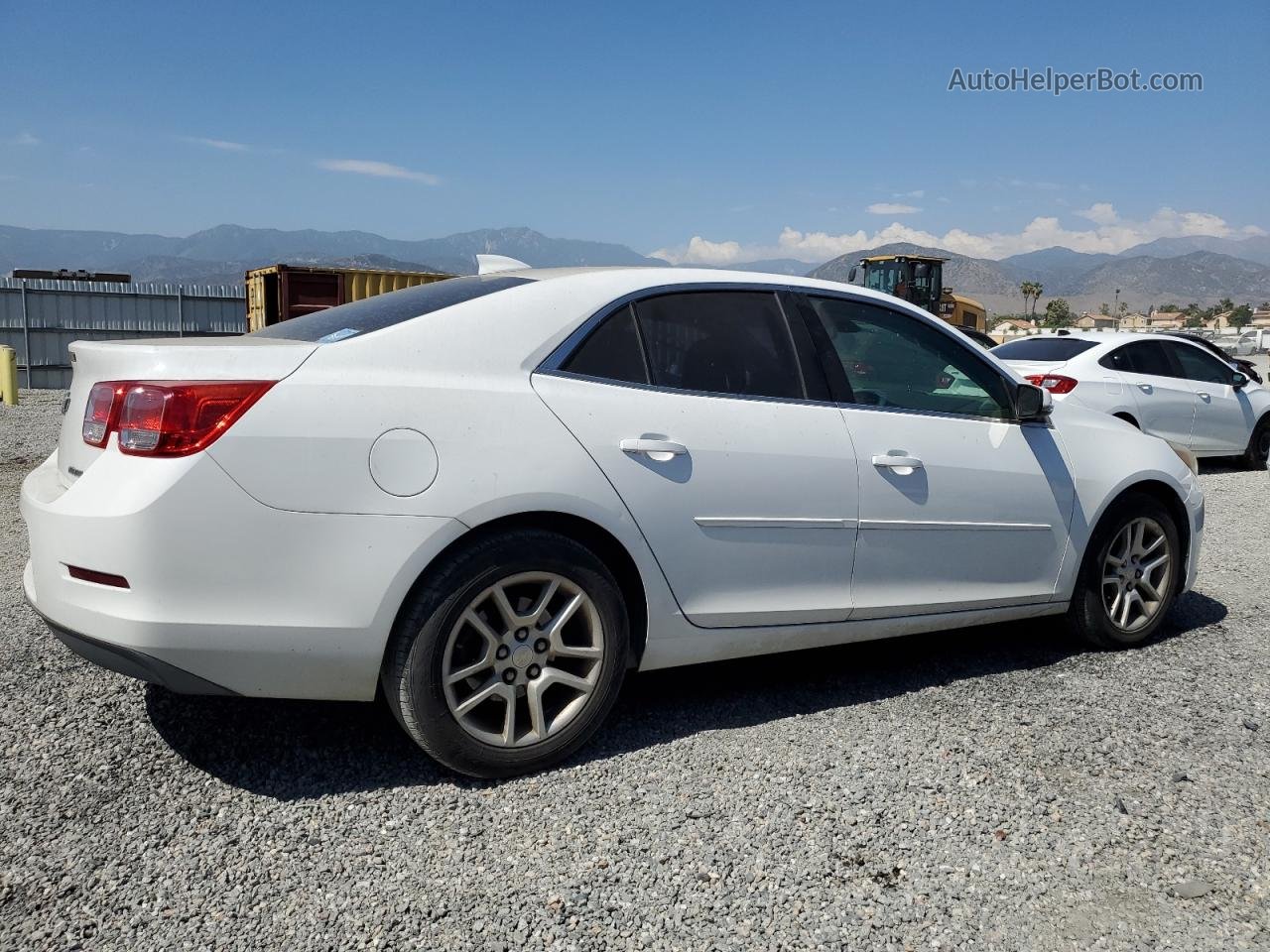 2015 Chevrolet Malibu 1lt Белый vin: 1G11C5SL2FF150755