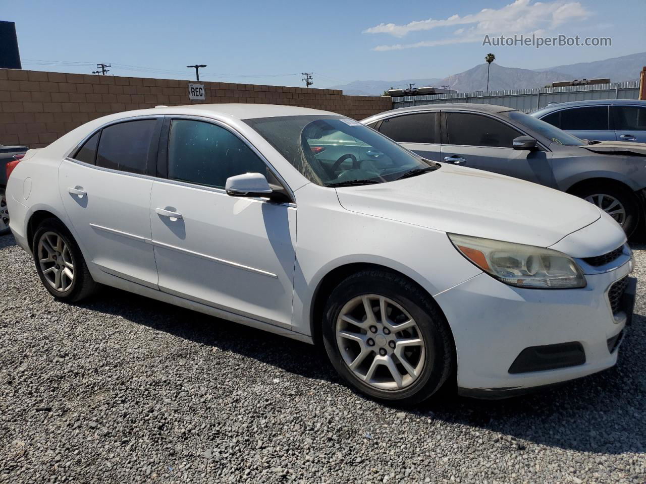 2015 Chevrolet Malibu 1lt Белый vin: 1G11C5SL2FF150755