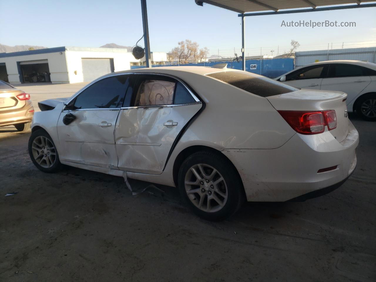 2015 Chevrolet Malibu 1lt Белый vin: 1G11C5SL8FU118288