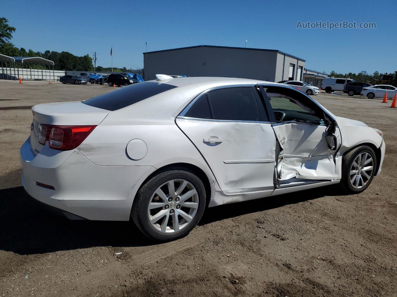 2015 Chevrolet Malibu 2lt Белый vin: 1G11D5SL2FF282816