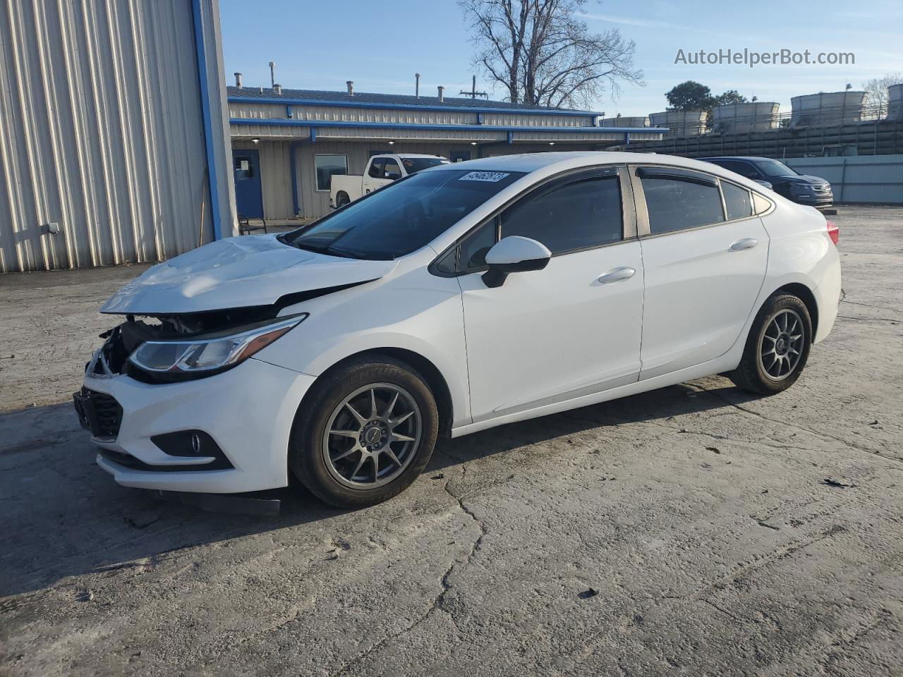 2018 Chevrolet Cruze Ls White vin: 1G1BB5SM5J7149862