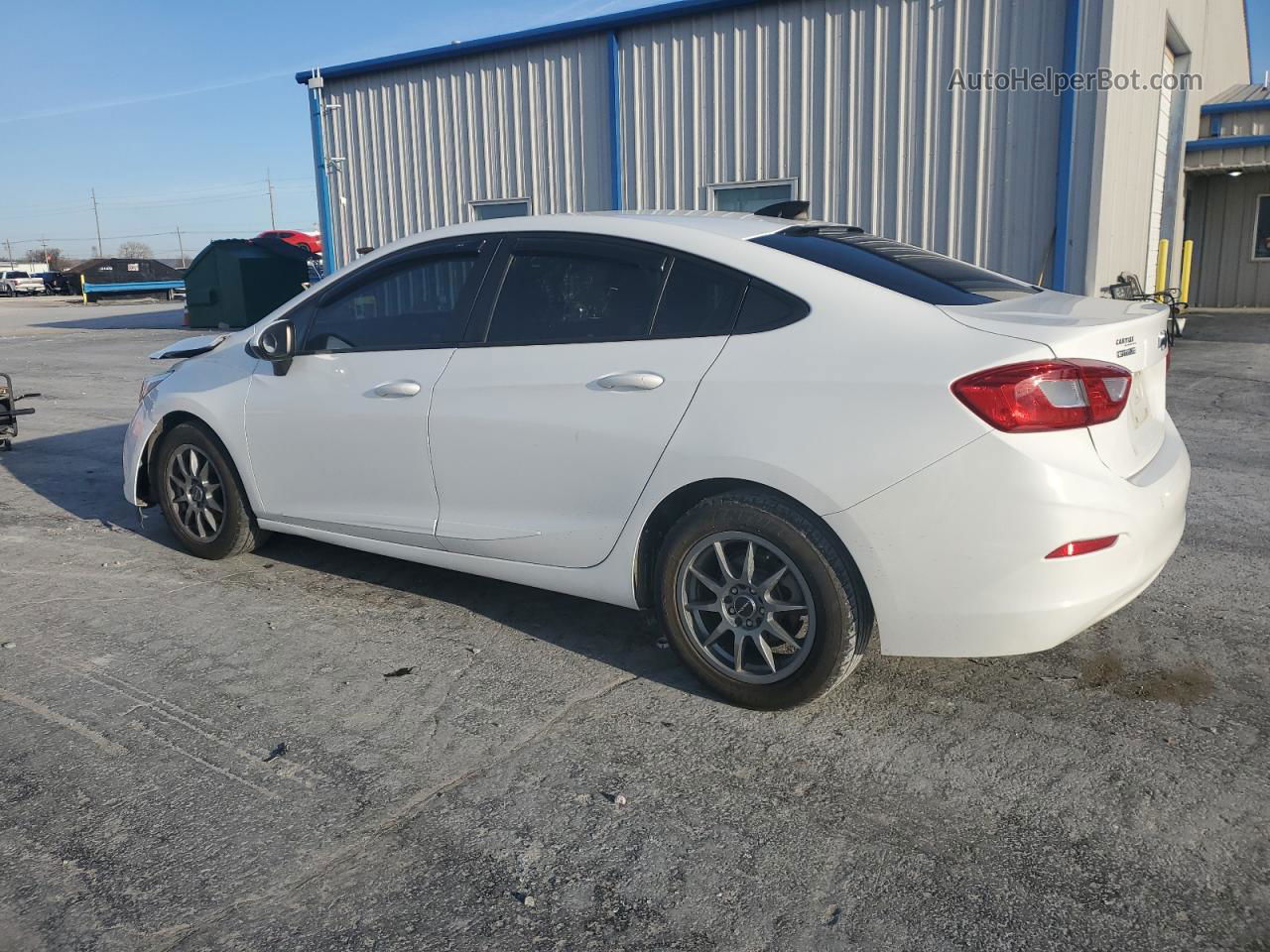 2018 Chevrolet Cruze Ls Белый vin: 1G1BB5SM5J7149862