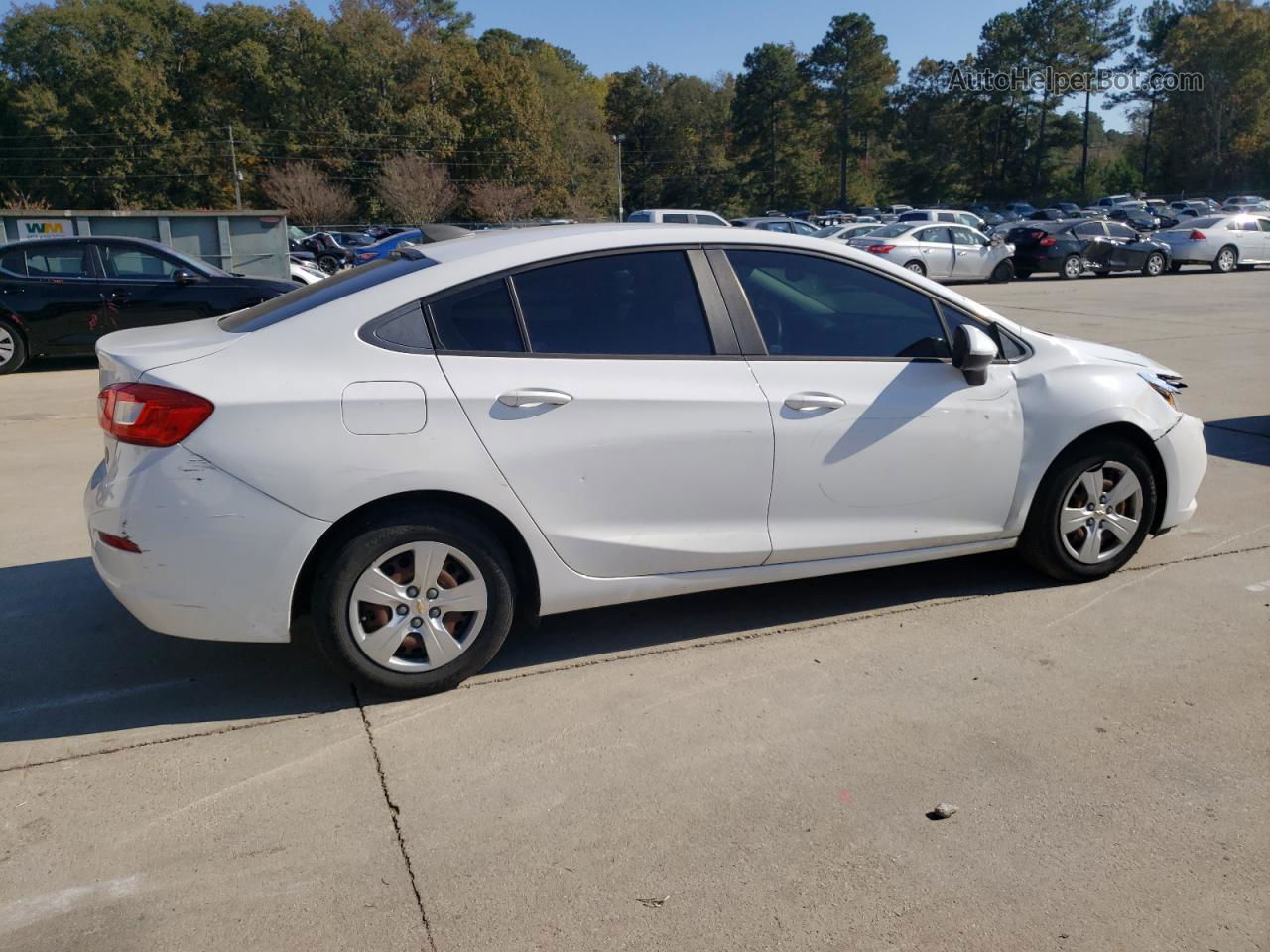 2017 Chevrolet Cruze Ls Белый vin: 1G1BC5SM0H7192979