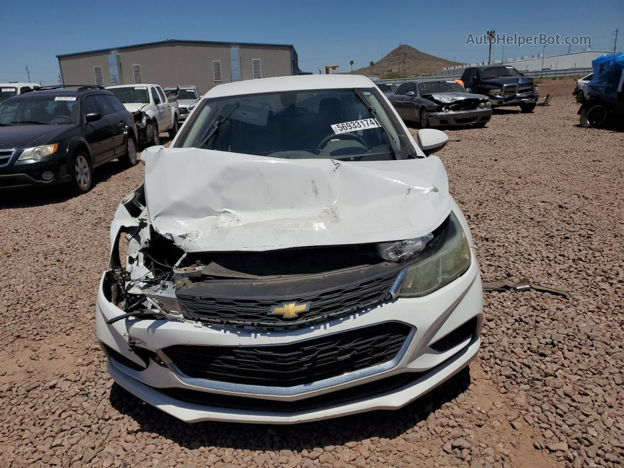 2018 Chevrolet Cruze Ls White vin: 1G1BC5SM0J7138992