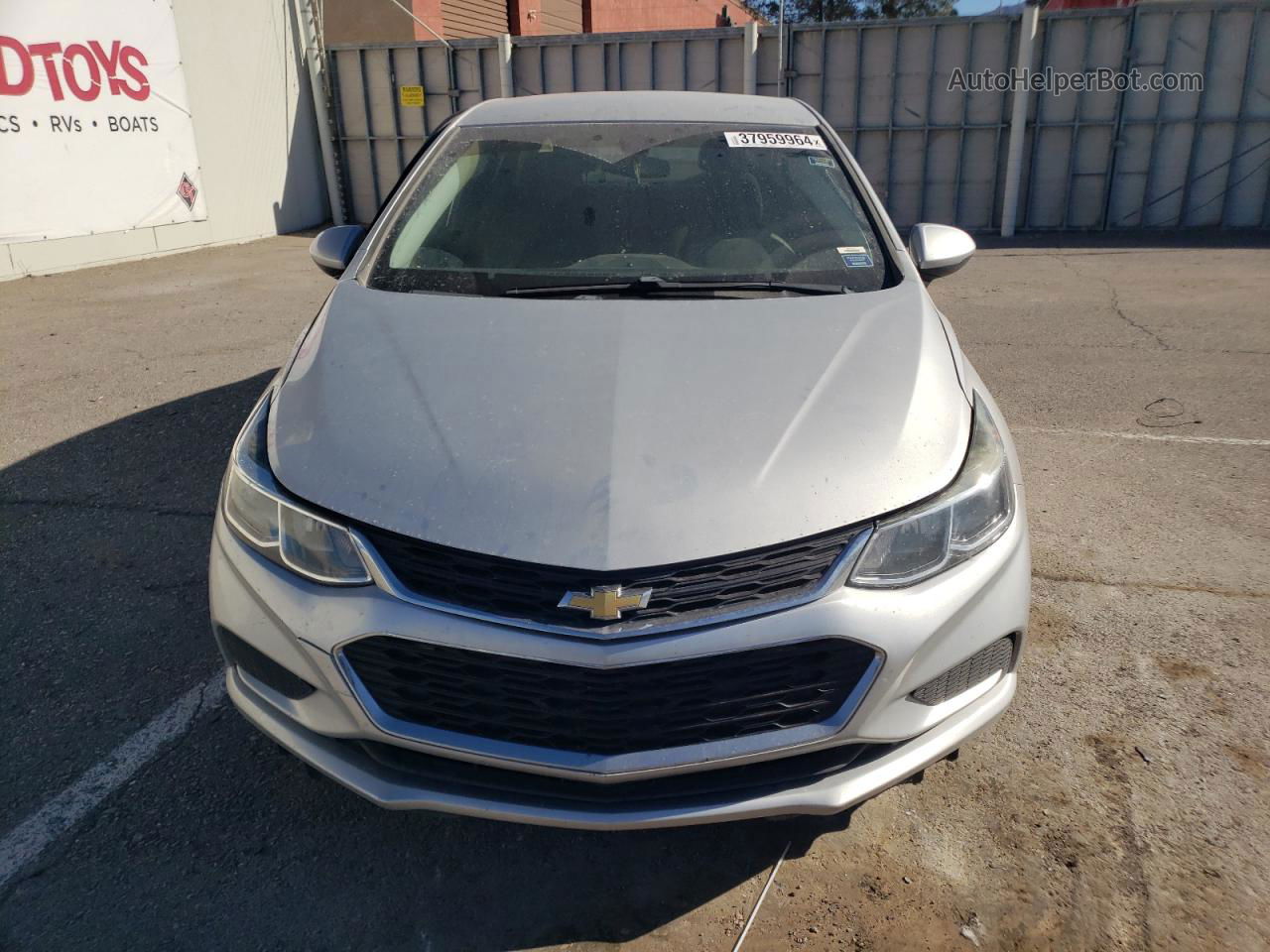 2018 Chevrolet Cruze Ls Silver vin: 1G1BC5SM0J7160121