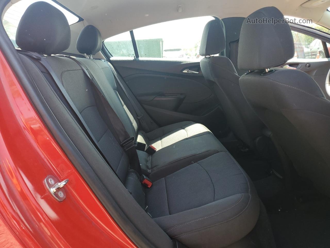 2018 Chevrolet Cruze Ls Red vin: 1G1BC5SM0J7247341