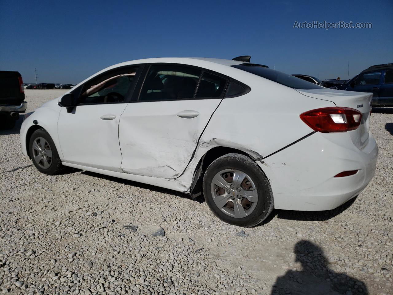 2016 Chevrolet Cruze Ls White vin: 1G1BC5SM1G7325392