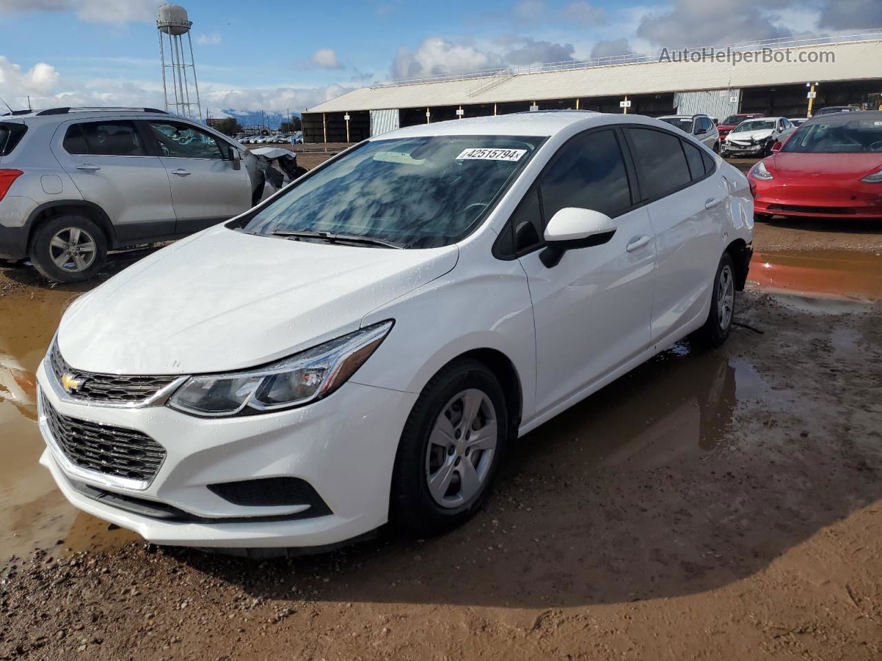 2018 Chevrolet Cruze Ls Белый vin: 1G1BC5SM1J7142369