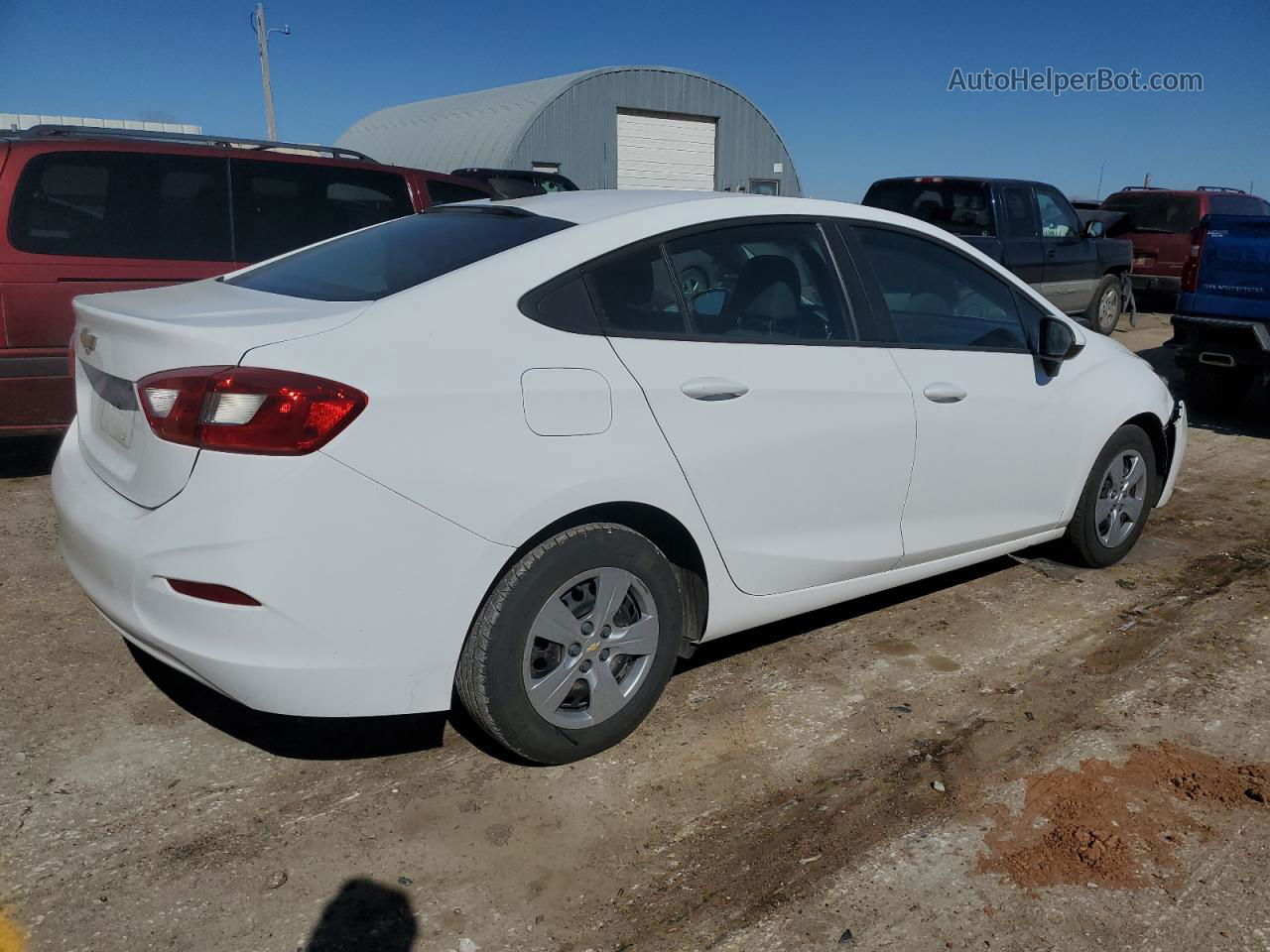 2018 Chevrolet Cruze Ls White vin: 1G1BC5SM1J7201372