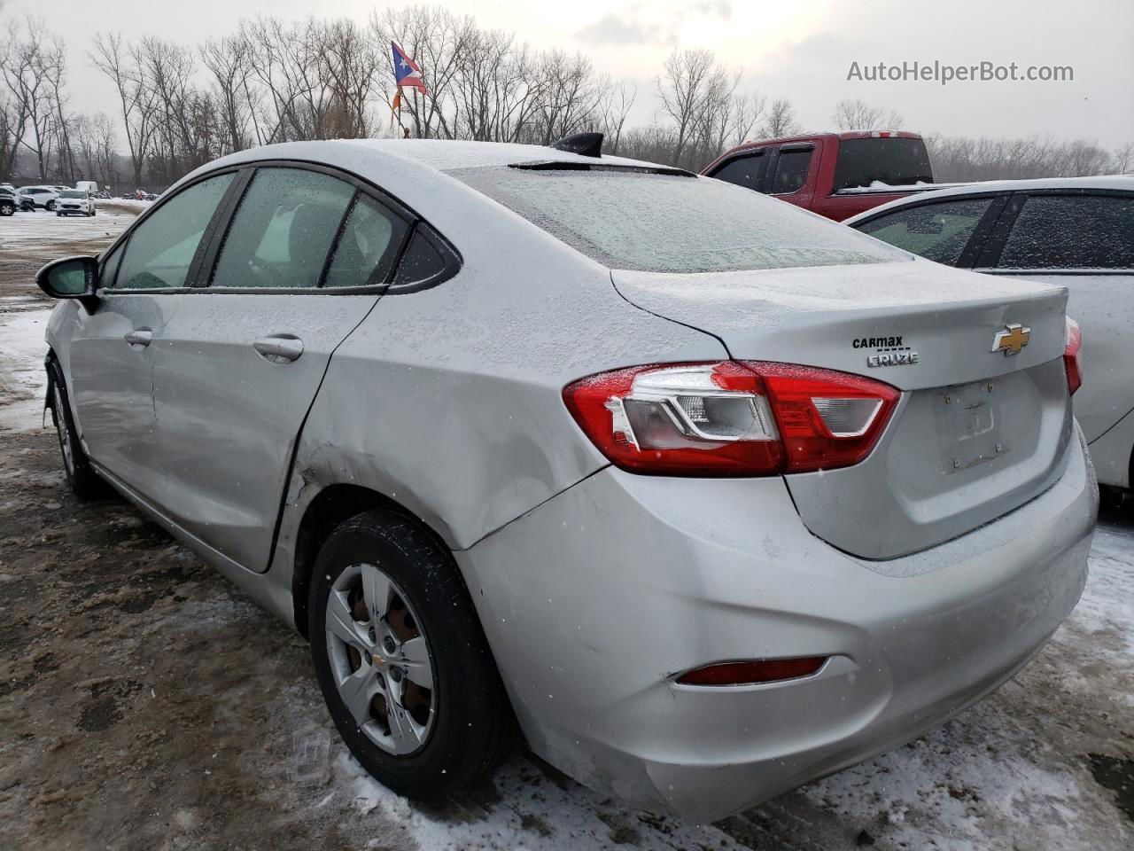 2016 Chevrolet Cruze Ls Silver vin: 1G1BC5SM2G7240044