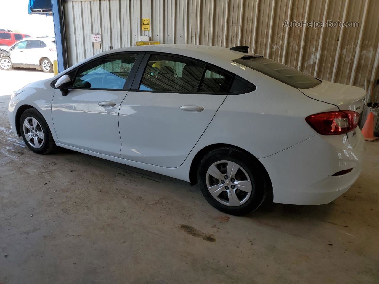 2016 Chevrolet Cruze Ls White vin: 1G1BC5SM2G7245762