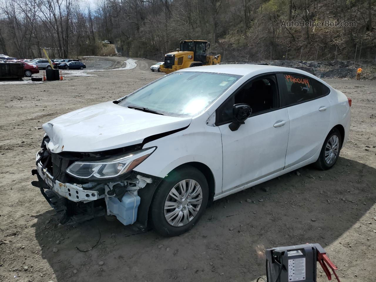 2017 Chevrolet Cruze Ls White vin: 1G1BC5SM2H7116096