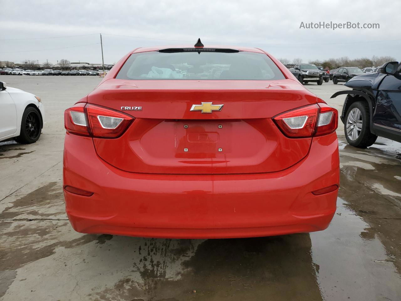 2018 Chevrolet Cruze Ls Red vin: 1G1BC5SM2J7109316