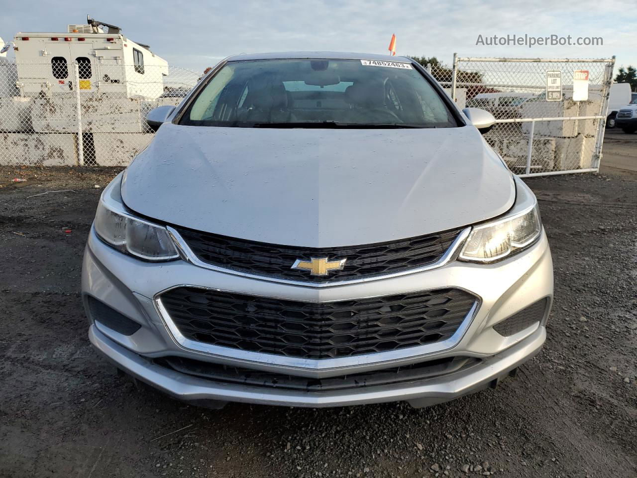 2017 Chevrolet Cruze Ls Silver vin: 1G1BC5SM3H7277251