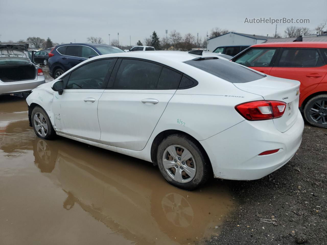 2018 Chevrolet Cruze Ls White vin: 1G1BC5SM3J7172103