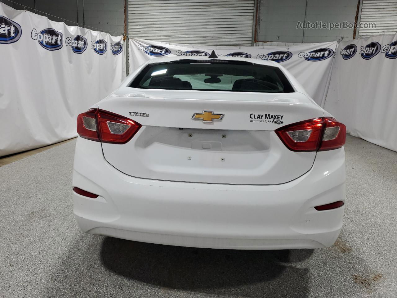 2018 Chevrolet Cruze Ls White vin: 1G1BC5SM3J7213023