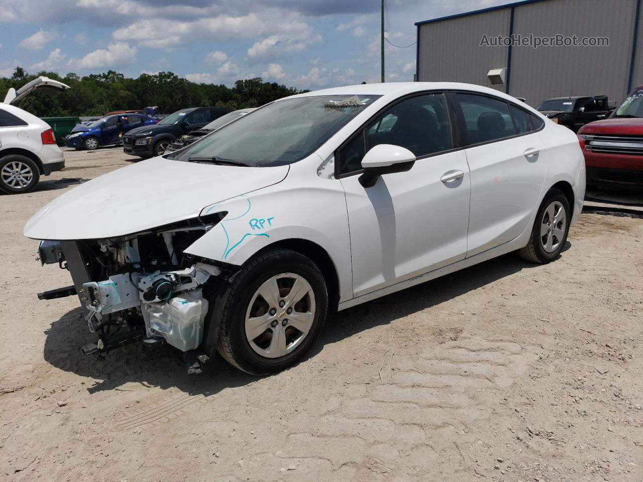 2018 Chevrolet Cruze Ls Белый vin: 1G1BC5SM4J7104375