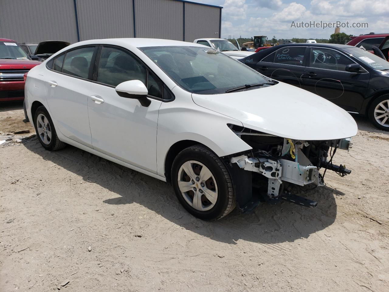 2018 Chevrolet Cruze Ls White vin: 1G1BC5SM4J7104375