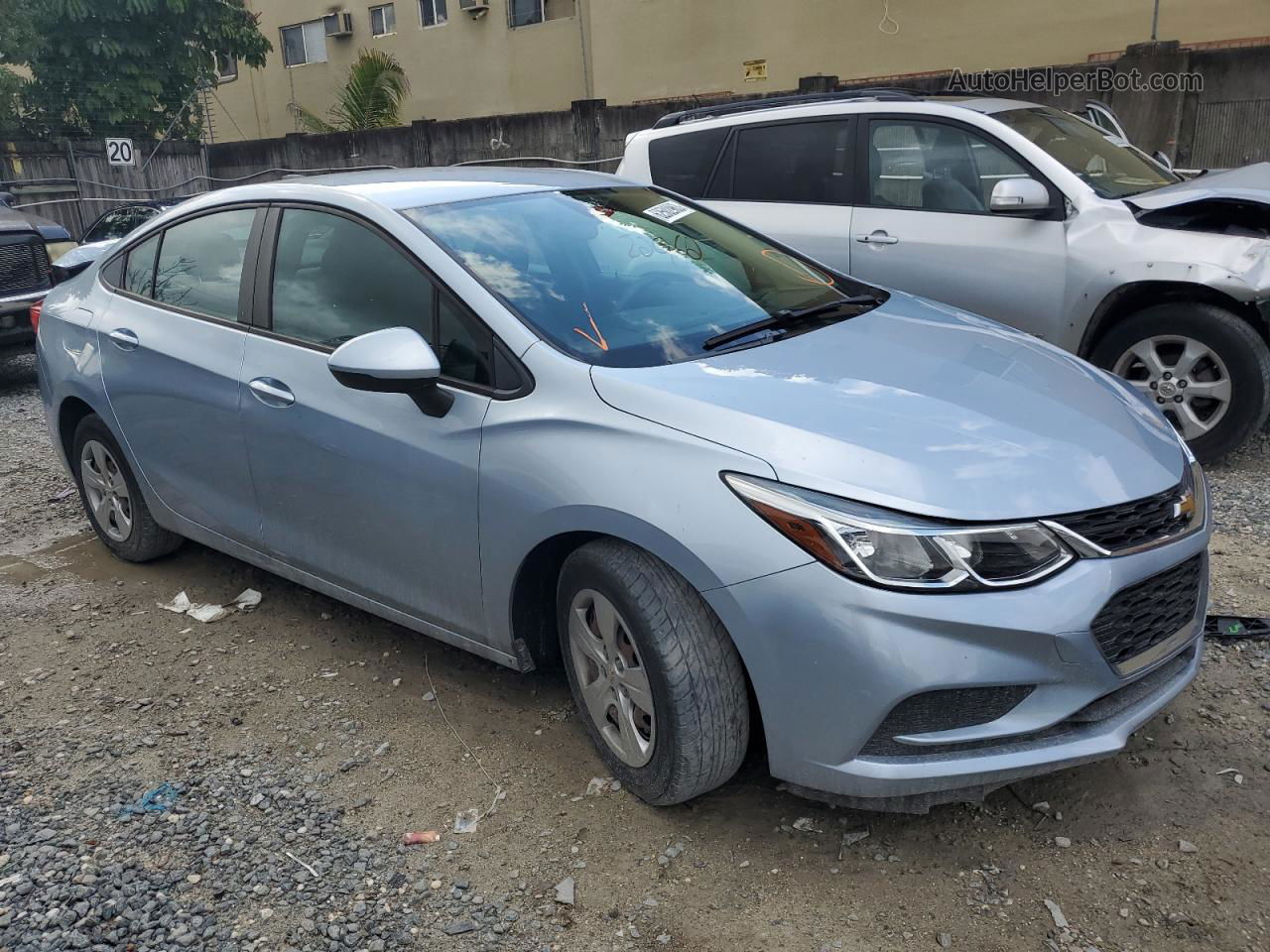 2018 Chevrolet Cruze Ls Серебряный vin: 1G1BC5SM4J7129597