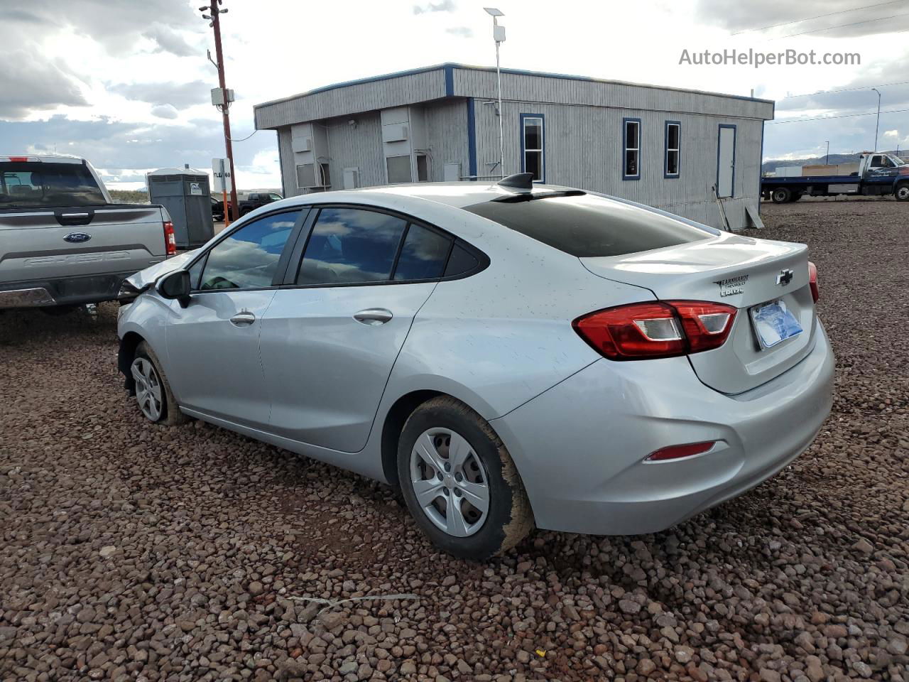 2018 Chevrolet Cruze Ls Silver vin: 1G1BC5SM4J7238643