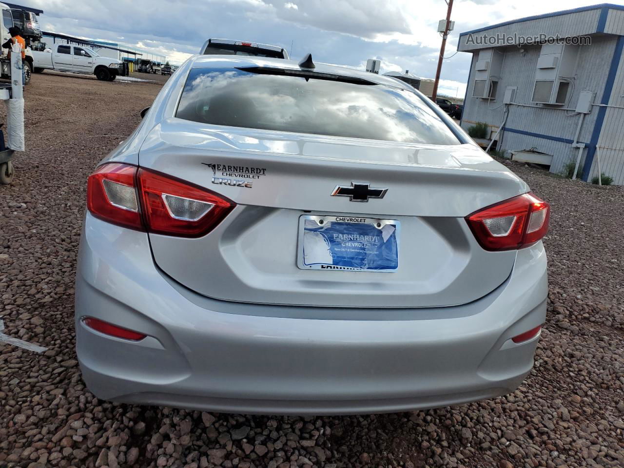 2018 Chevrolet Cruze Ls Silver vin: 1G1BC5SM4J7238643