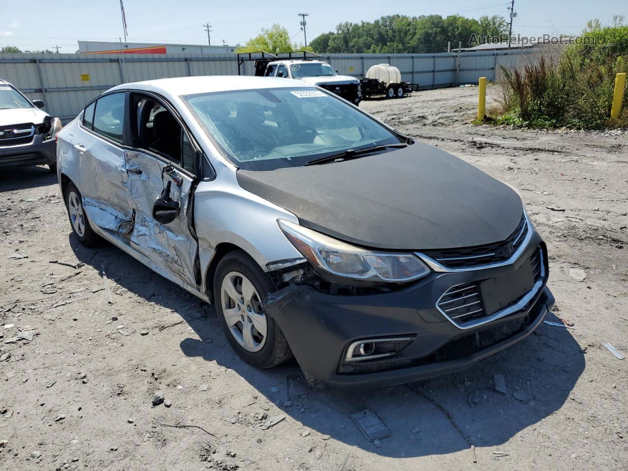 2016 Chevrolet Cruze Ls Silver vin: 1G1BC5SM5G7267562