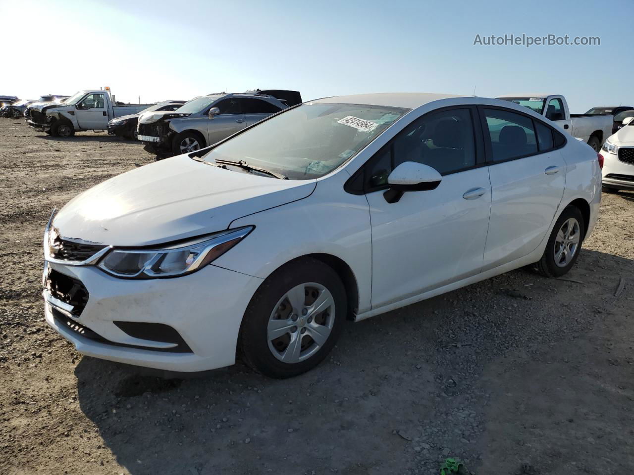 2017 Chevrolet Cruze Ls White vin: 1G1BC5SM5H7234711