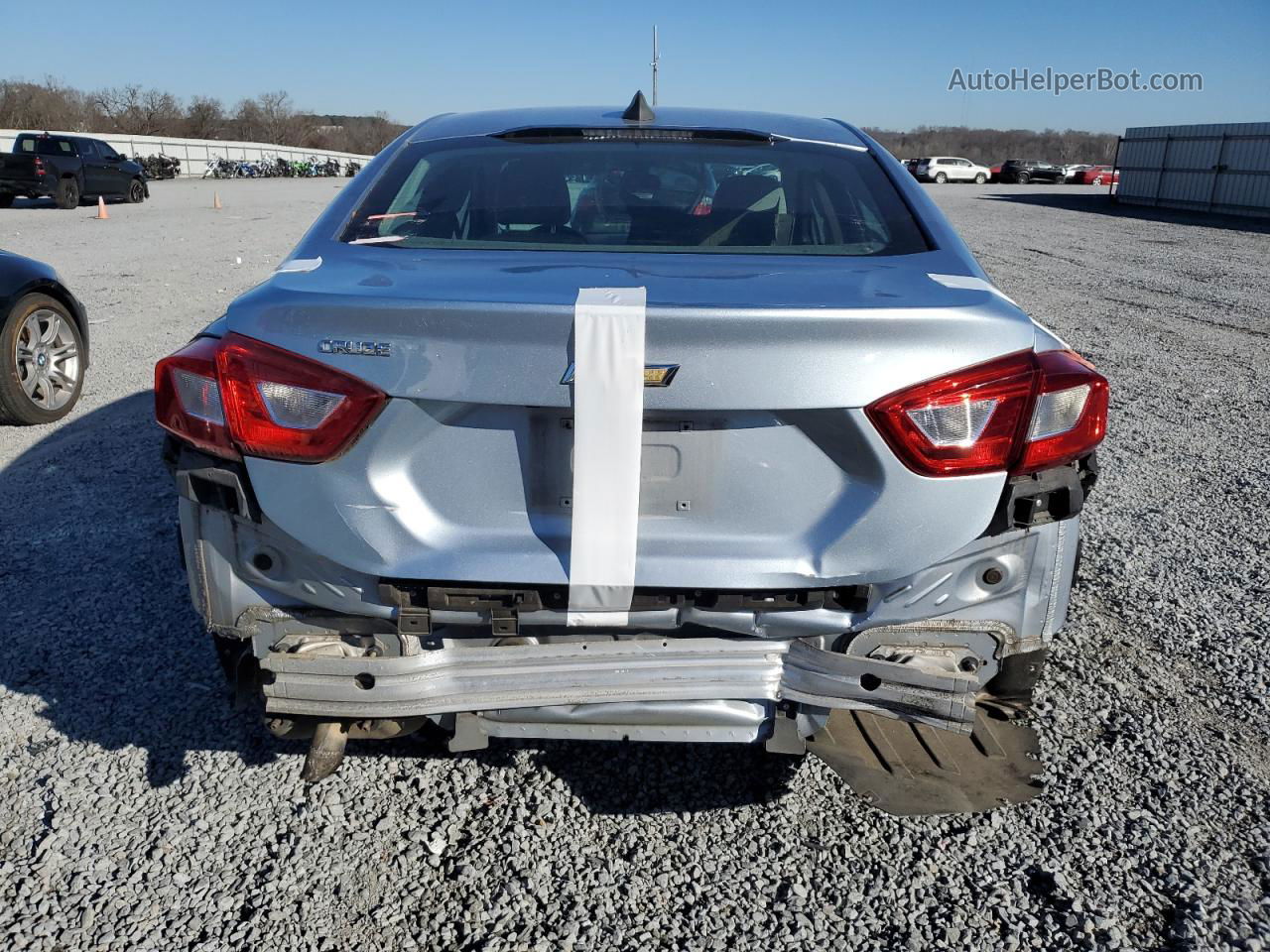 2017 Chevrolet Cruze Ls Silver vin: 1G1BC5SM5H7280412