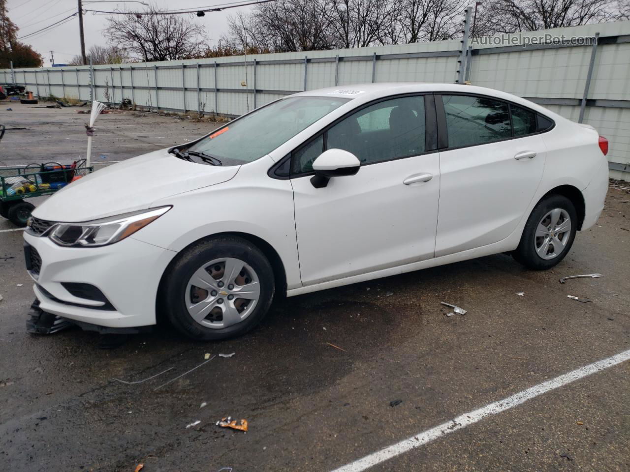 2018 Chevrolet Cruze Ls White vin: 1G1BC5SM5J7127034