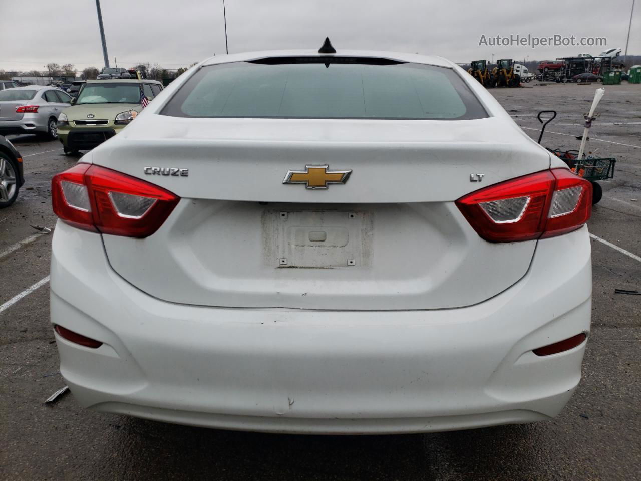 2018 Chevrolet Cruze Ls White vin: 1G1BC5SM5J7127034