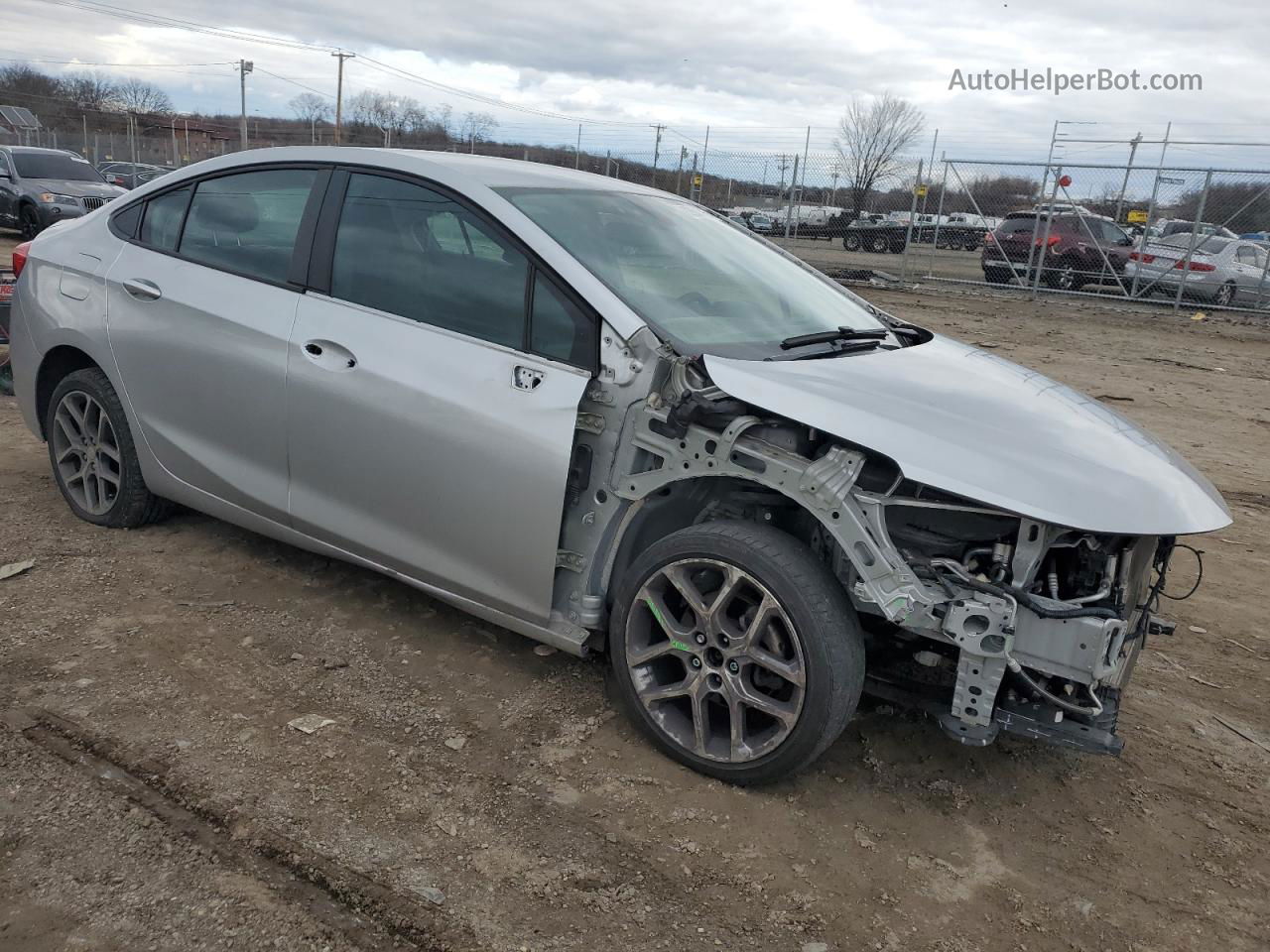 2018 Chevrolet Cruze Ls Silver vin: 1G1BC5SM5J7148644