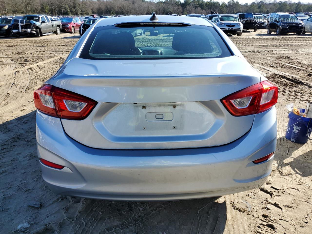 2017 Chevrolet Cruze Ls Silver vin: 1G1BC5SM6H7140885