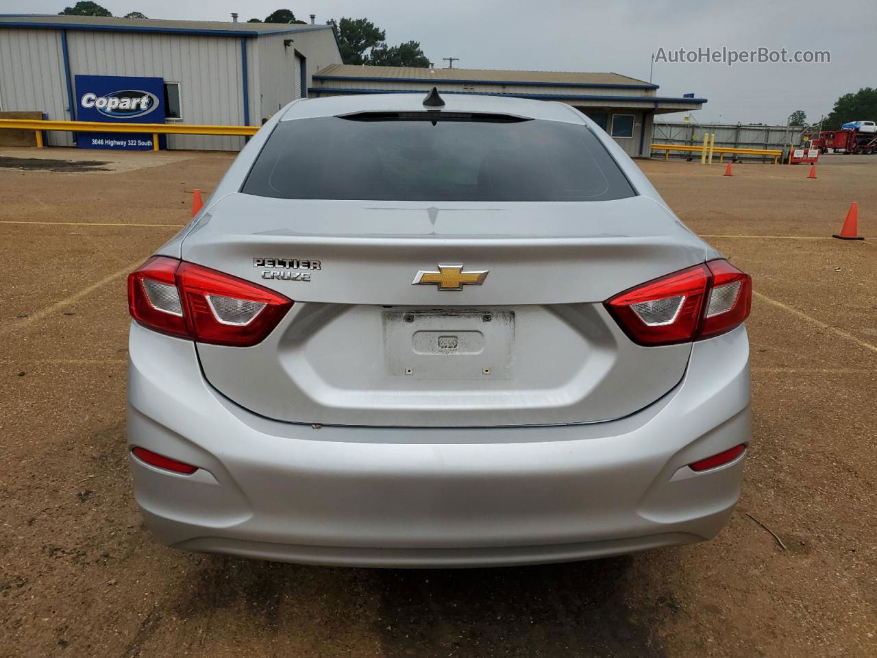 2018 Chevrolet Cruze Ls Silver vin: 1G1BC5SM6J7163783