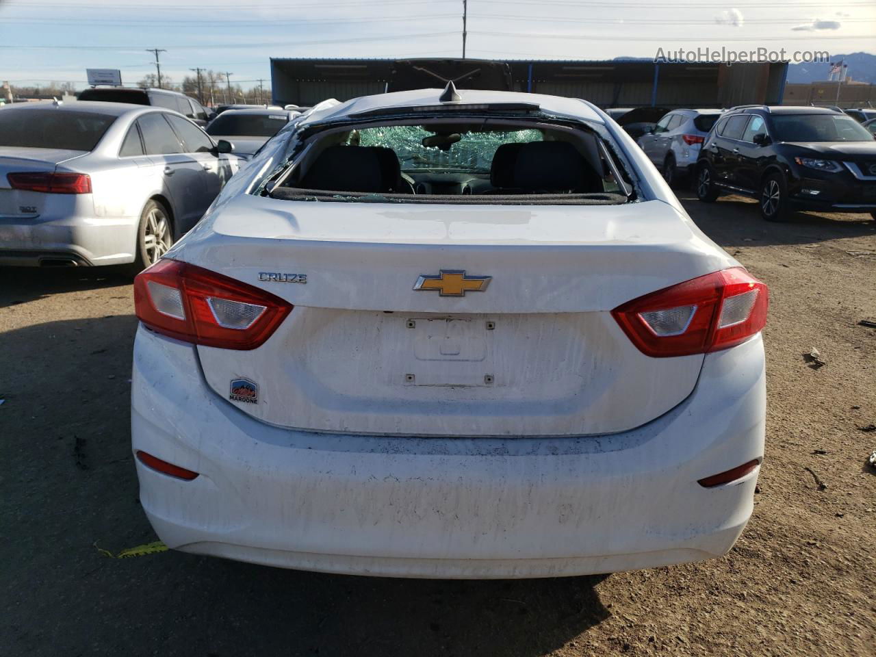 2017 Chevrolet Cruze Ls White vin: 1G1BC5SM7H7176777