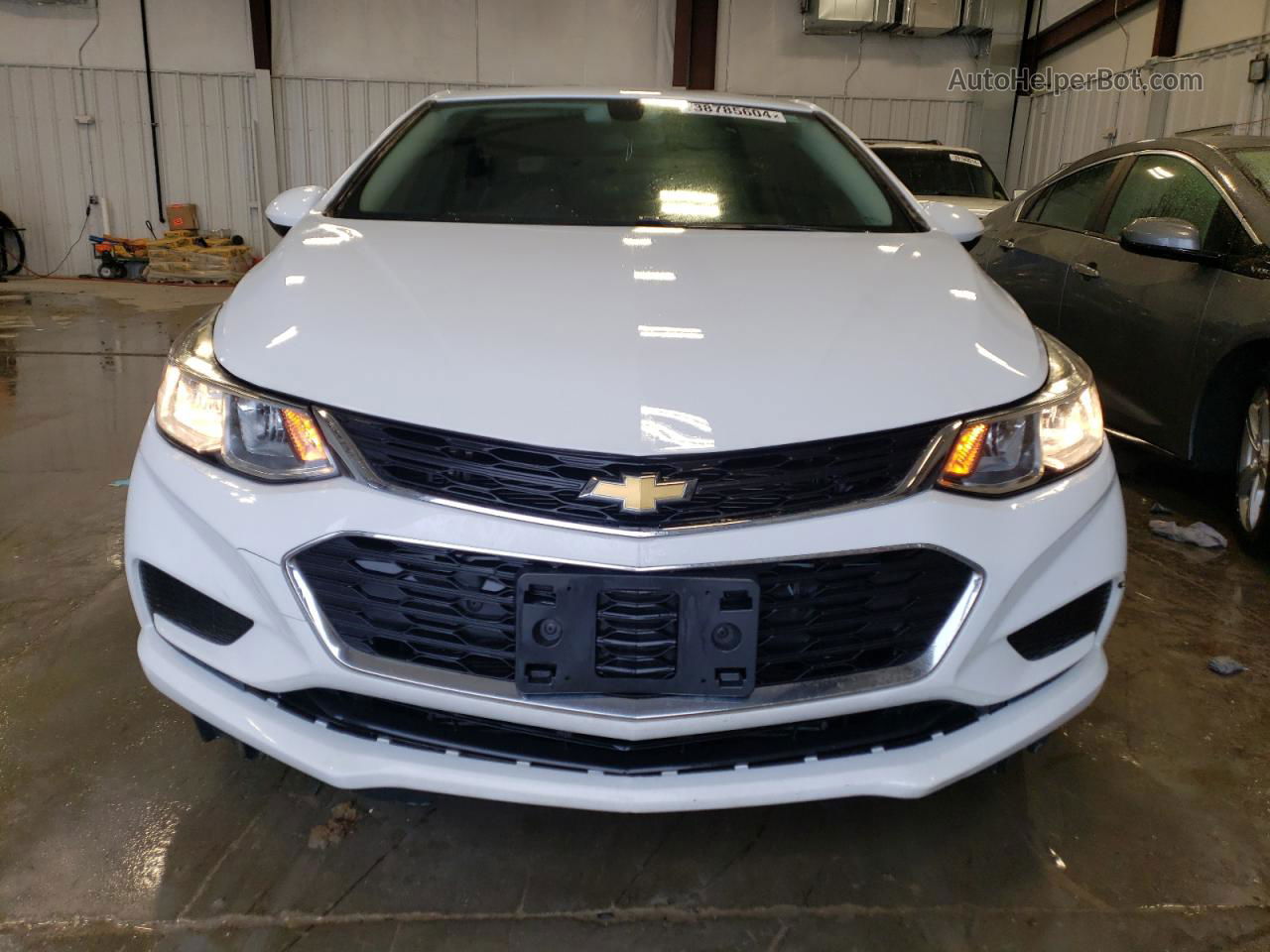 2018 Chevrolet Cruze Ls White vin: 1G1BC5SM7J7116553