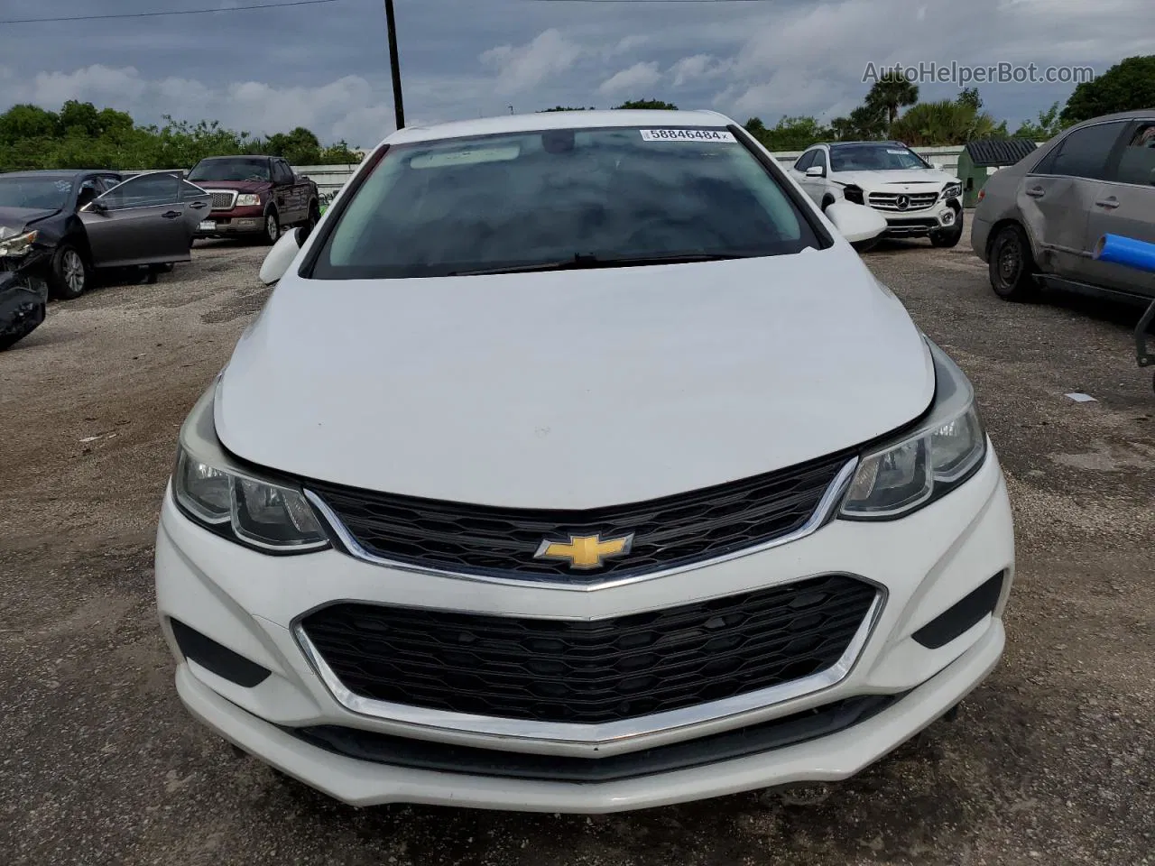 2018 Chevrolet Cruze Ls Белый vin: 1G1BC5SM7J7120344