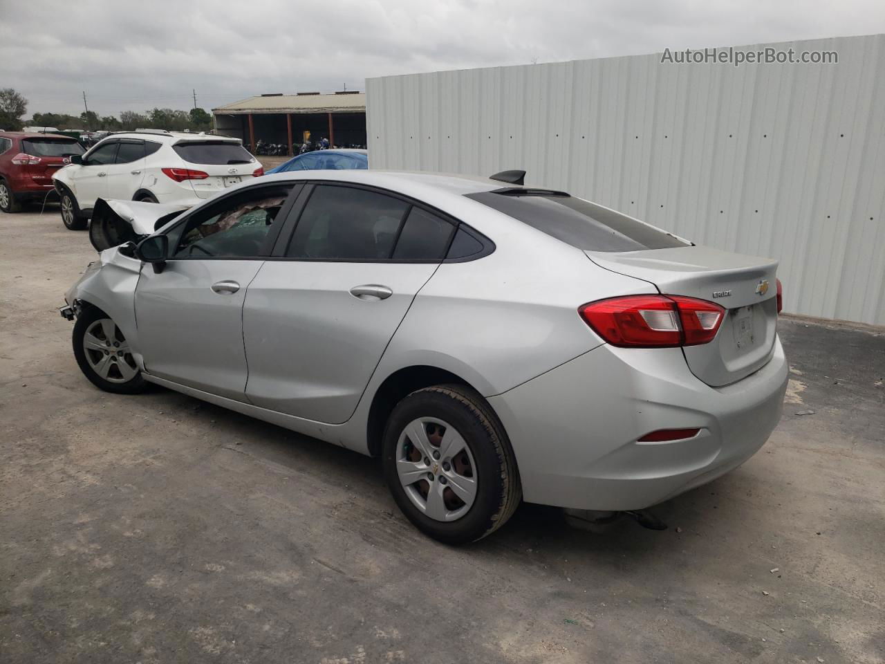 2018 Chevrolet Cruze Ls Silver vin: 1G1BC5SM7J7182214