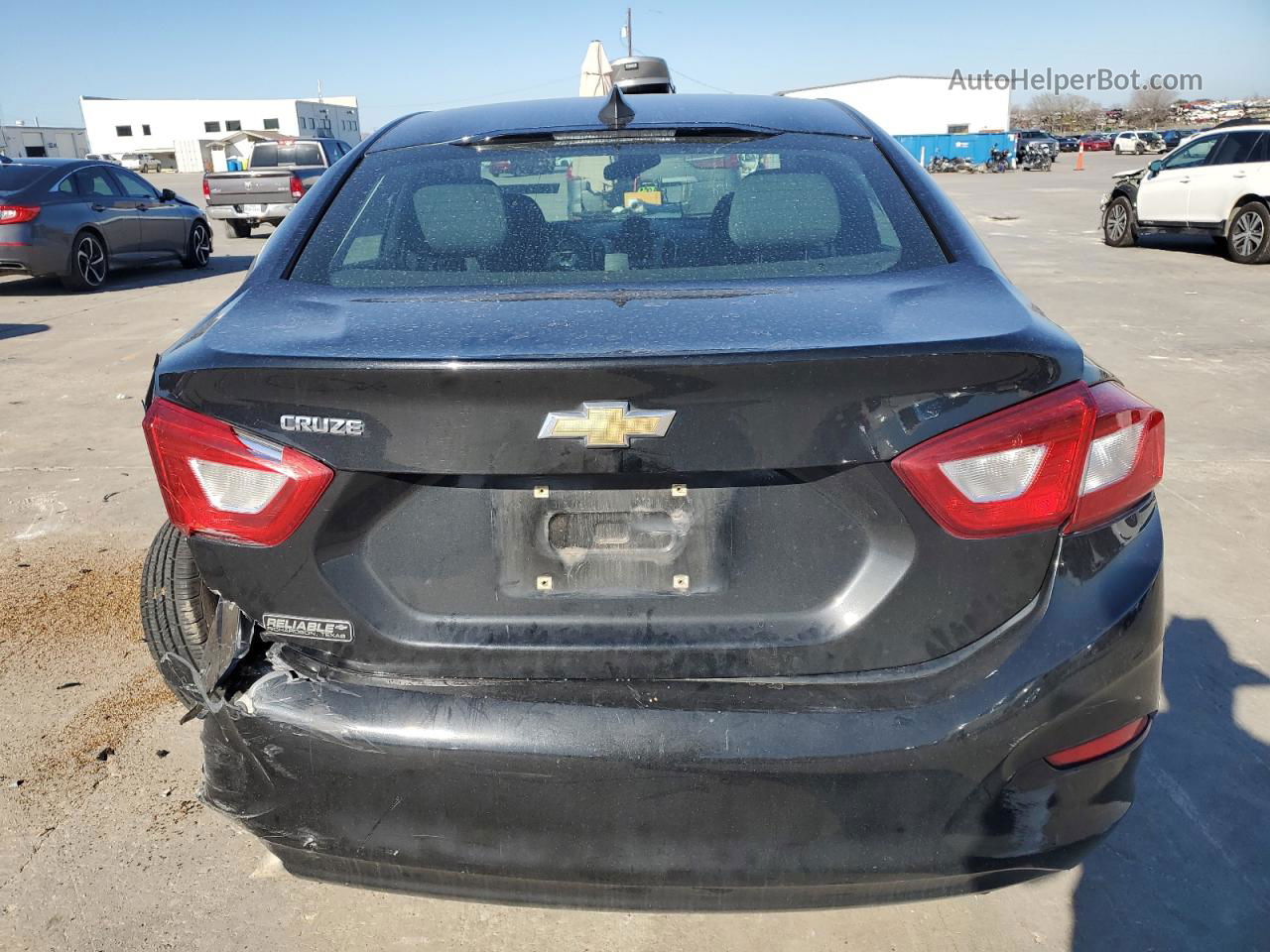 2018 Chevrolet Cruze Ls Черный vin: 1G1BC5SM7J7188577