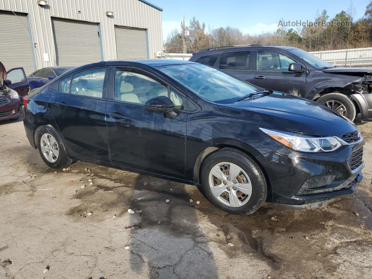 2018 Chevrolet Cruze Ls Черный vin: 1G1BC5SM7J7196873