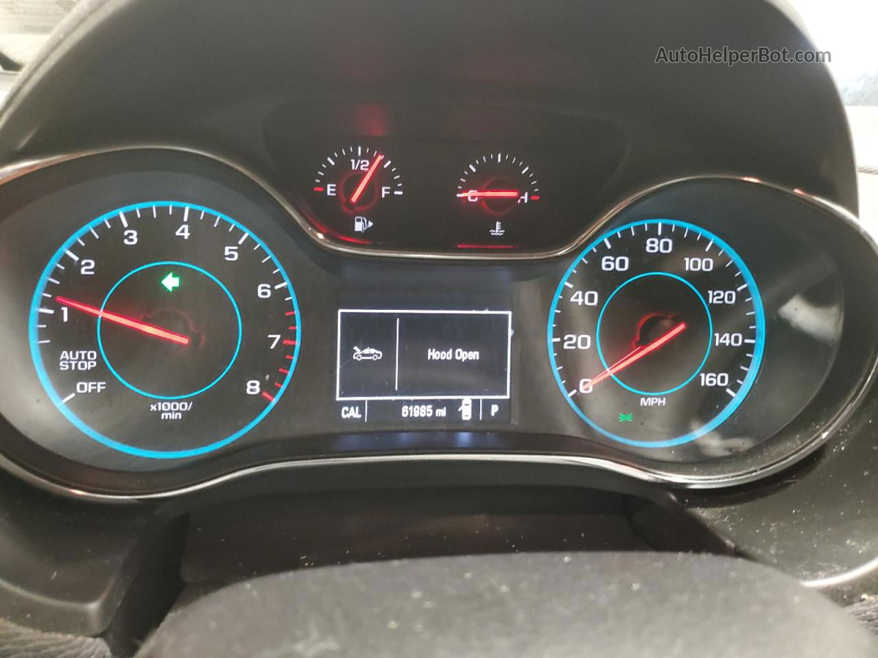 2018 Chevrolet Cruze Ls Серебряный vin: 1G1BC5SM7J7216054