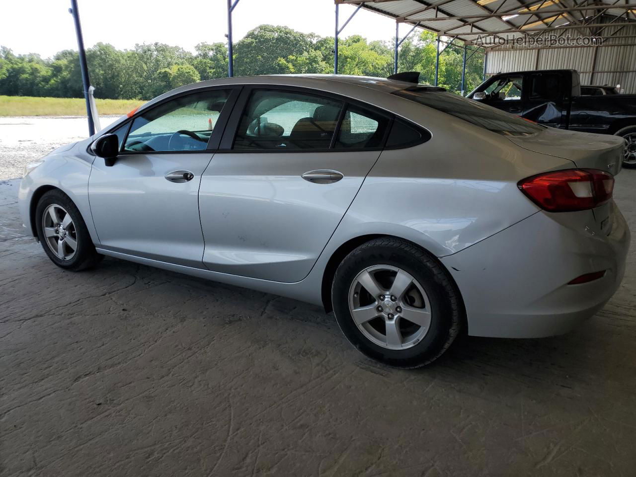 2018 Chevrolet Cruze Ls Silver vin: 1G1BC5SM8J7148234